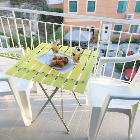 Bright Newly Renovated Apt Near Beach & Center+Ac Anemomylos Exterior photo
