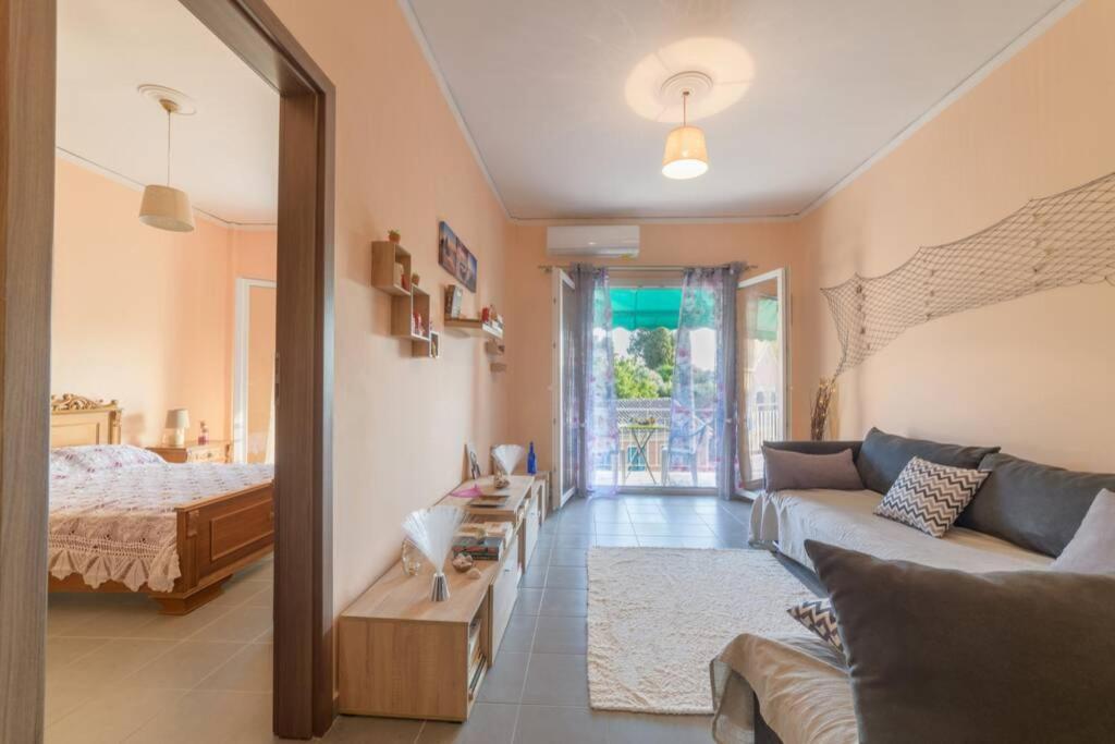 Bright Newly Renovated Apt Near Beach & Center+Ac Anemomylos Exterior photo