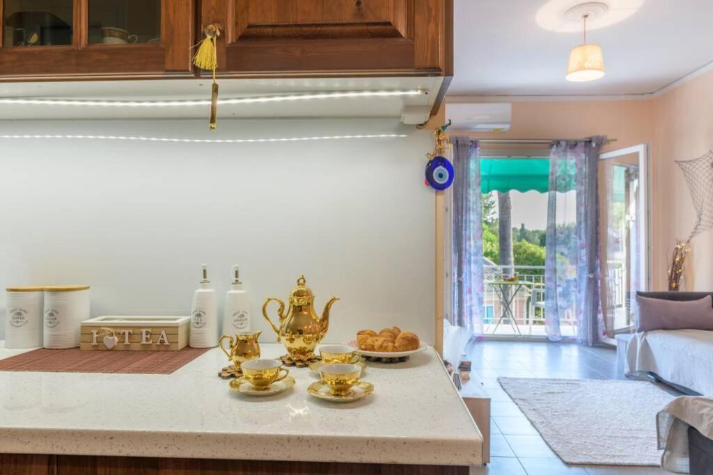 Bright Newly Renovated Apt Near Beach & Center+Ac Anemomylos Exterior photo