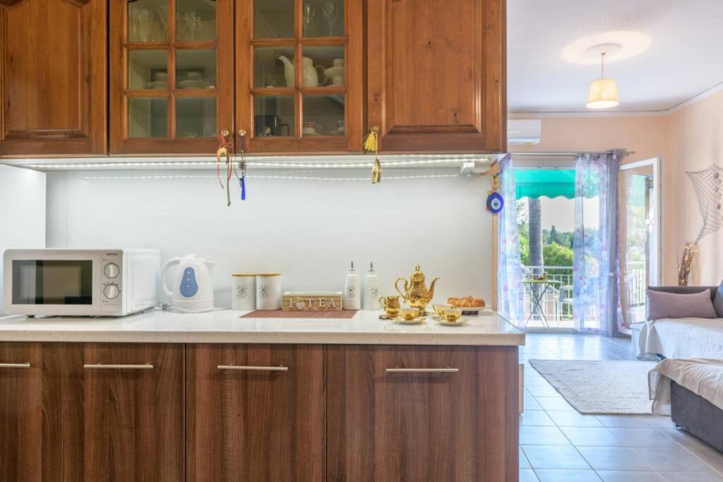 Bright Newly Renovated Apt Near Beach & Center+Ac Anemomylos Exterior photo